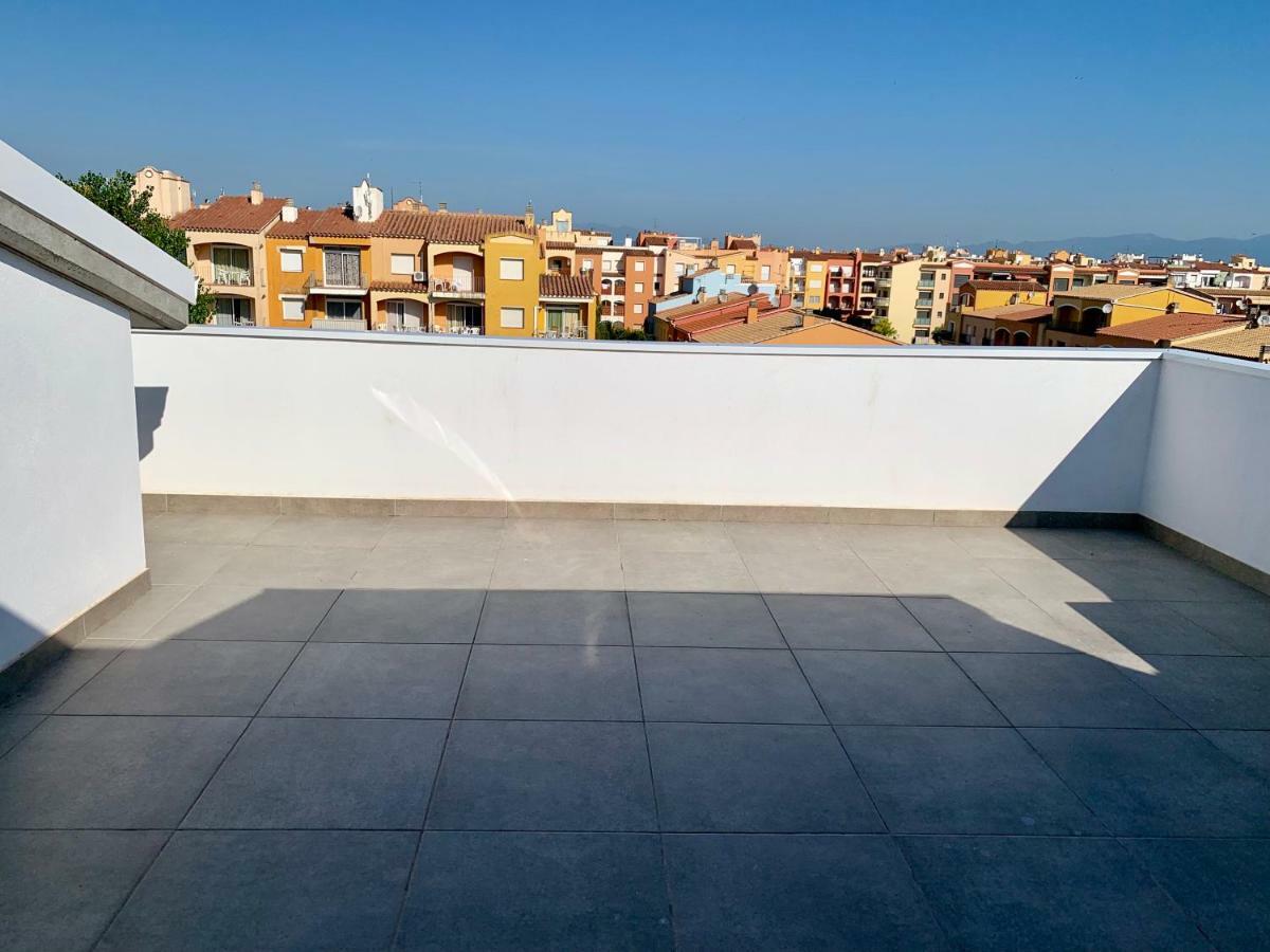 Edifici Valeria Apartment Empuriabrava Ngoại thất bức ảnh